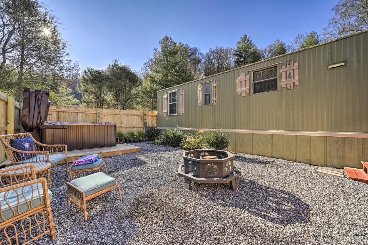 Smoky Mountain Vacation Rental With Hot Tub And Kayaks Whittier エクステリア 写真