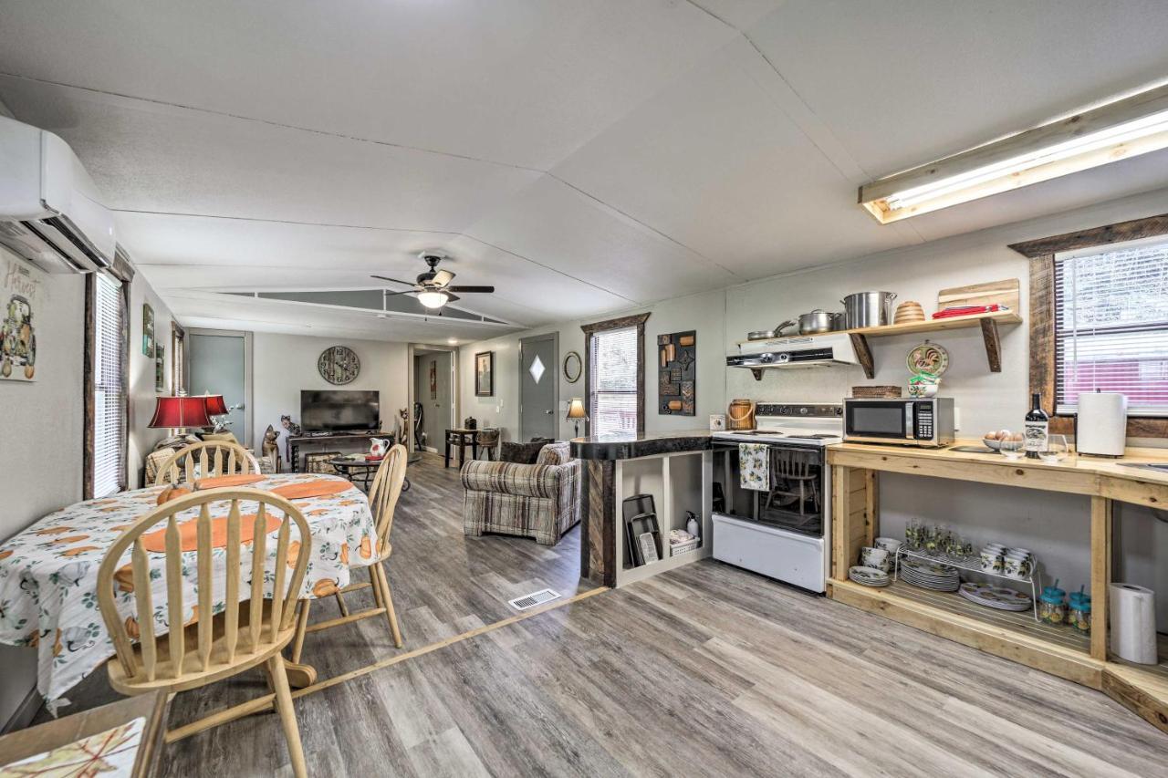 Smoky Mountain Vacation Rental With Hot Tub And Kayaks Whittier エクステリア 写真
