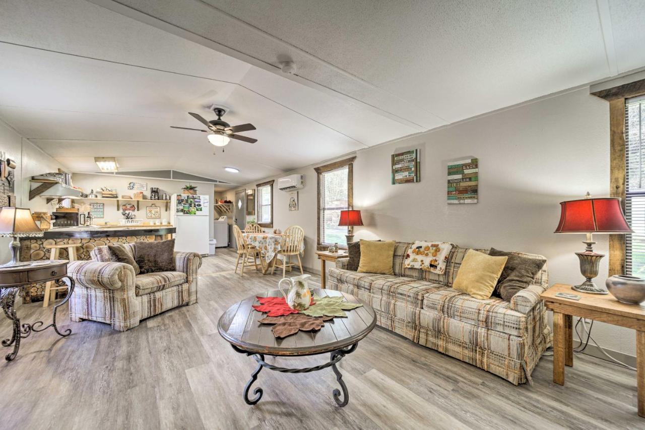 Smoky Mountain Vacation Rental With Hot Tub And Kayaks Whittier エクステリア 写真